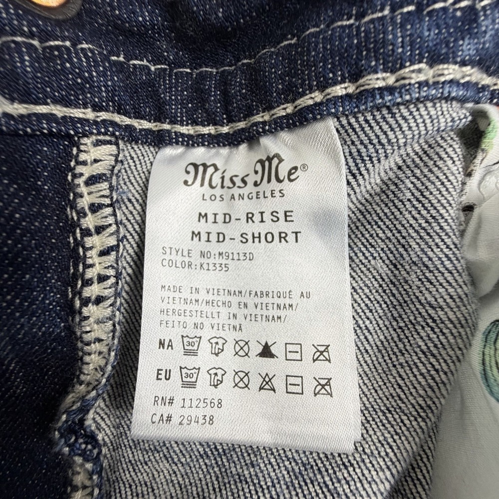 Miss Me Longhorn Embroidered Denim Shorts Women's Size 31 Mid Rise Western Boho - Picture 6 of 10